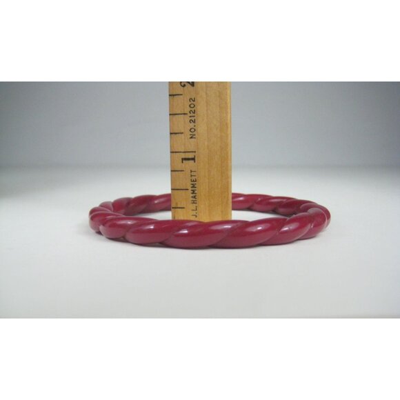Vintage Red Twisted Lucite Bangle Bracelet 8 inch Diameter - Picture 3 of 6